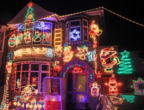 12 Must See Christmas Light Displays Around Tampa Bay - Q105